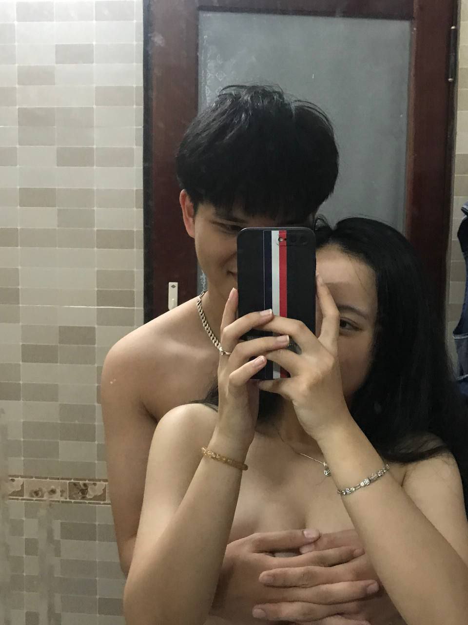 Bạn gái yêu thích của bạn bị địt dữ dội và la hét liên tục