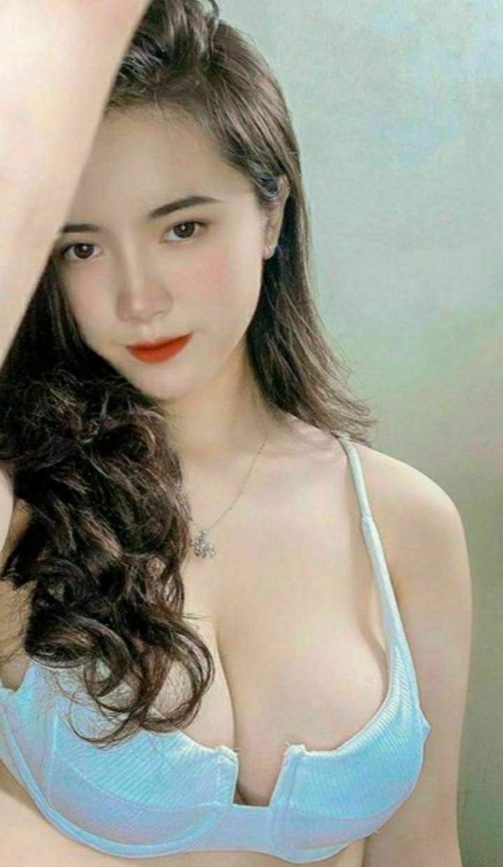 Bí mật của cậu học sinh trẻ khoẻ với người phụ nữ đi làm thêm